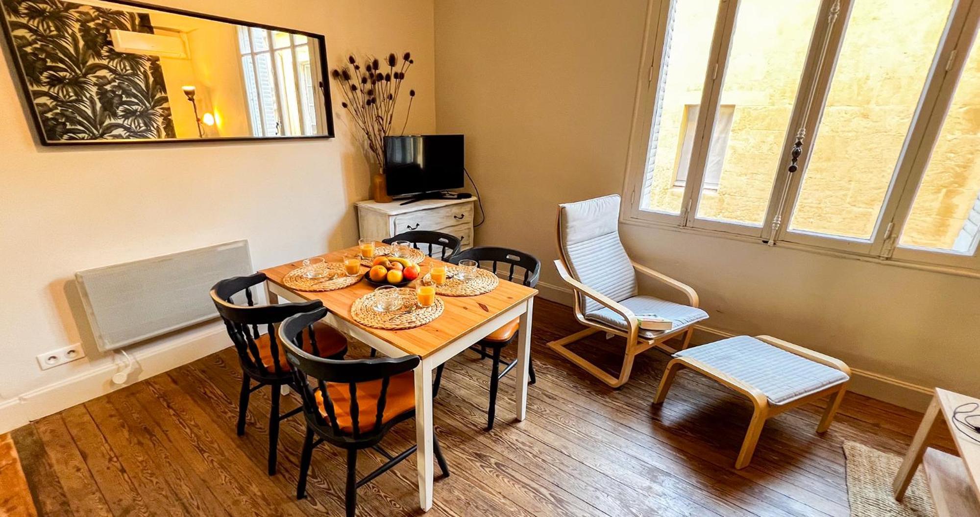 Appartamento Ac - Private Exterior - Au Pied Du Palais Des Papes! Avignone Esterno foto
