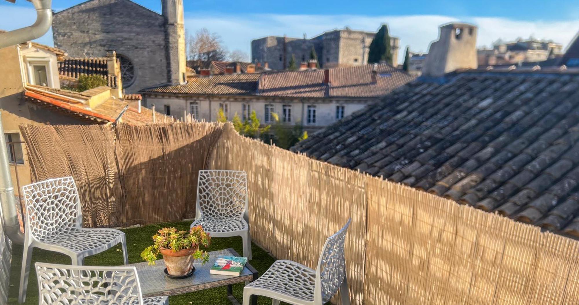 Appartamento Ac - Private Exterior - Au Pied Du Palais Des Papes! Avignone Esterno foto