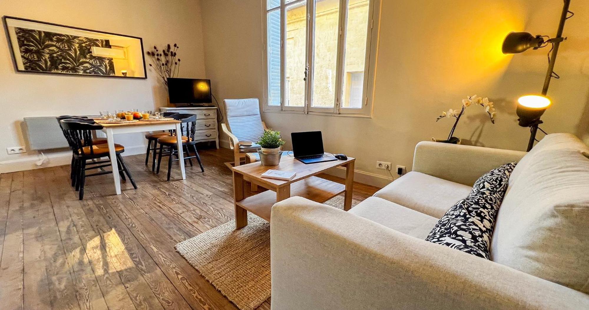 Appartamento Ac - Private Exterior - Au Pied Du Palais Des Papes! Avignone Esterno foto